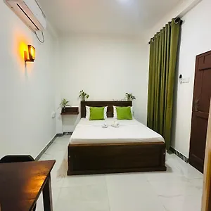 Hotel Jaya - Near Airport, Negombo